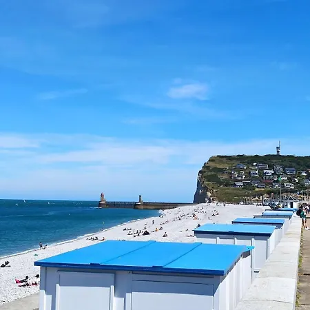 ベッド・アンド・ブレックファスト Le Caux 'sy